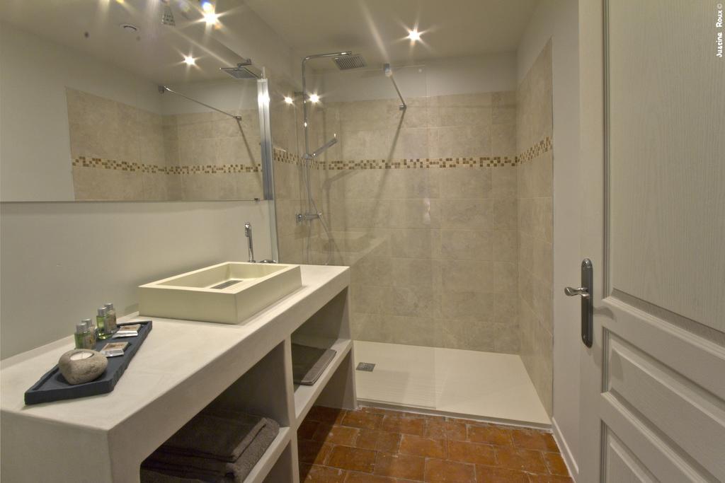 La Rivayne Bed & Breakfast Lourmarin Oda fotoğraf